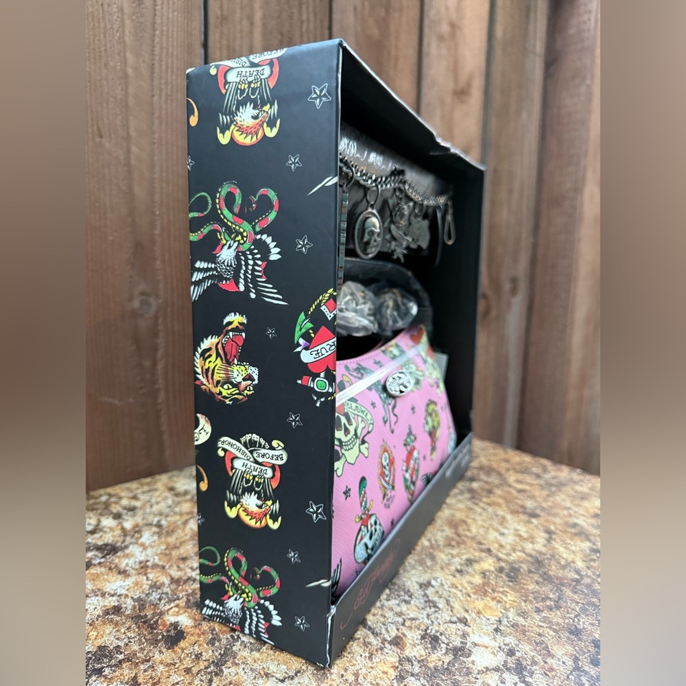 Ed Hardy Blush Baguette With Charms Gift Set - Picture 3 of 11